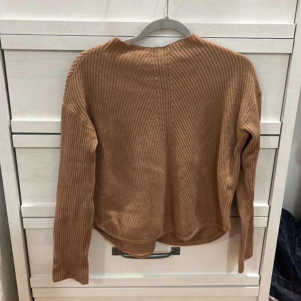 Aritzia sweater